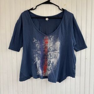 Free People We the Free Women's Dusty Blue VNeck USA Eagle Tee Size Medium